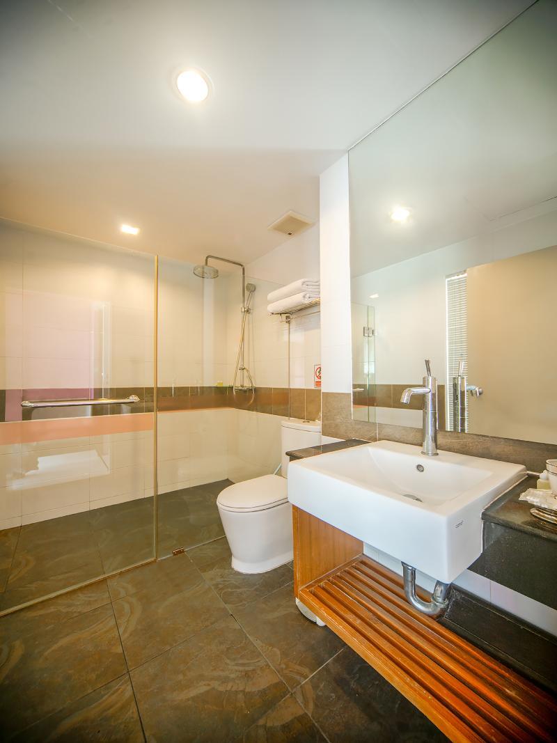 I Dee Hotel Patong Luaran gambar